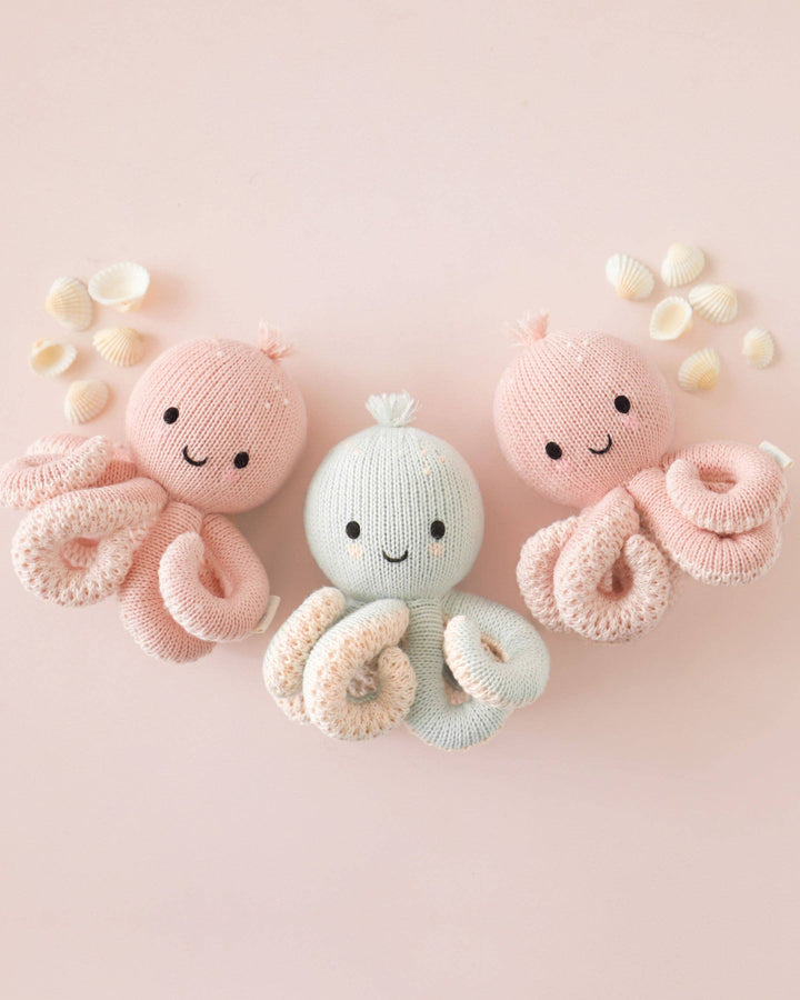 Cuddle+Kind Baby octopus (soft coral pink)
