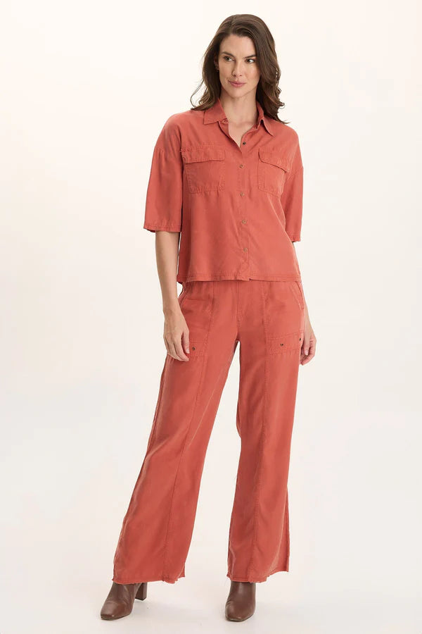 XCVI Tage Soft Twill Snap-Up Top  in Papaver