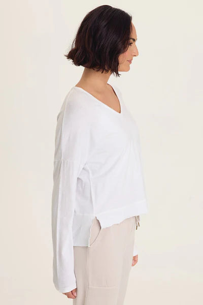 XCVI Wearables Odilia High-Low Long Sleeve V-Neck Top  in White