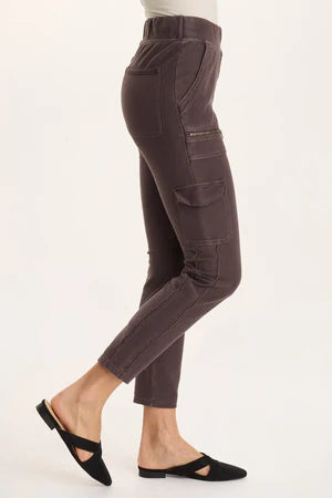 XCVI Keelie Twill Knit Elevated Pocket Legging  in Bistro Pigment