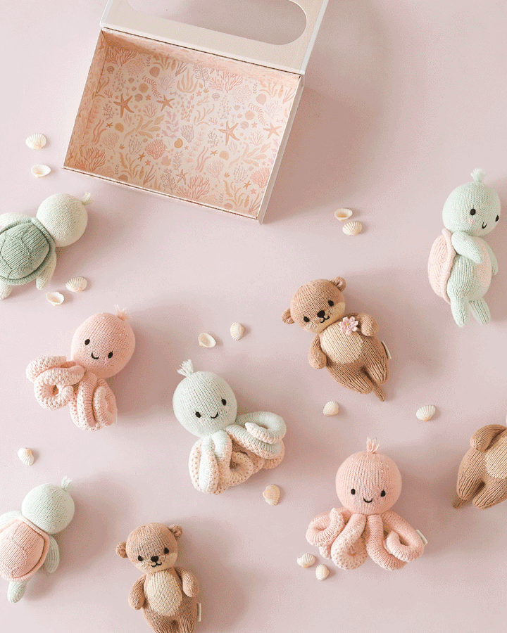 Cuddle+Kind Baby octopus (soft coral pink)