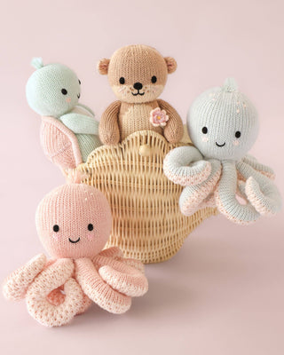 Cuddle+Kind Baby octopus (soft coral pink)