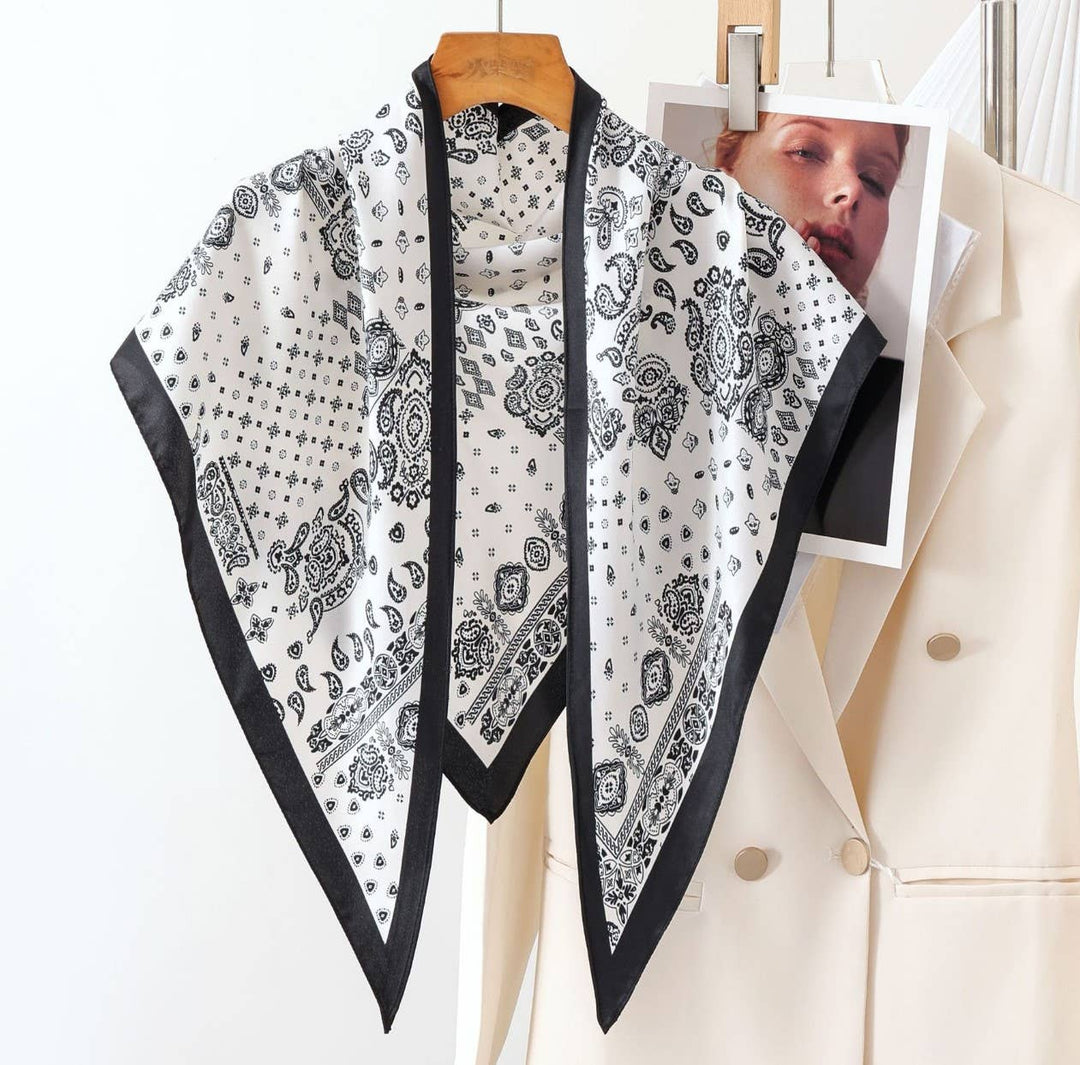 Printed Triangle Scarf – Bandana Style Wrap / Shawl