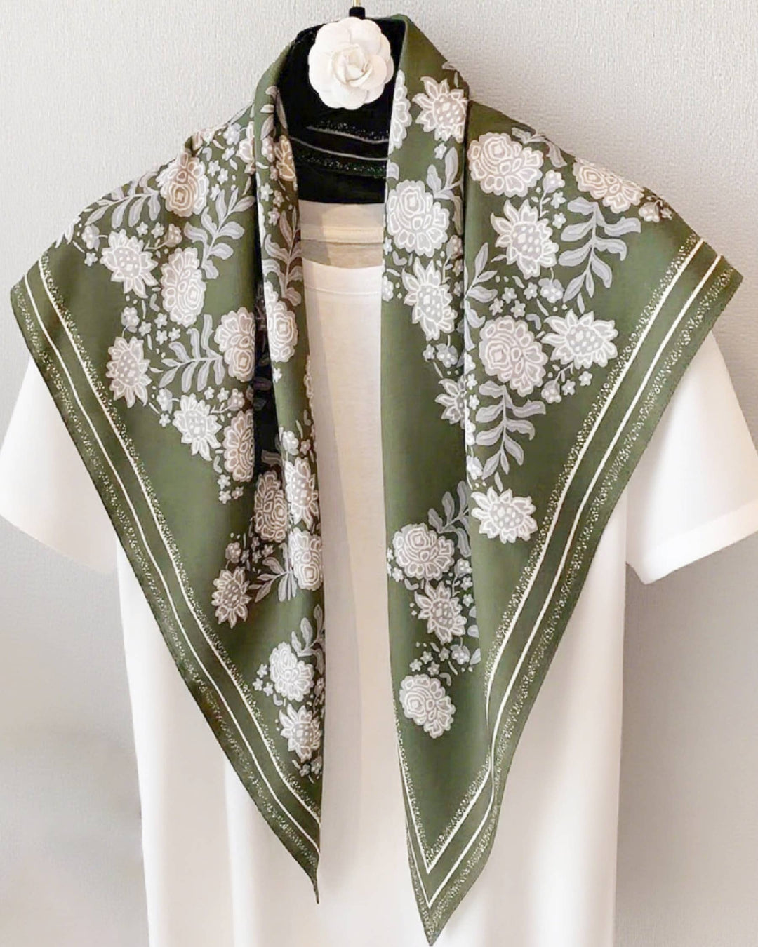 Printed Triangle Scarf – Bandana Style Wrap / Shawl