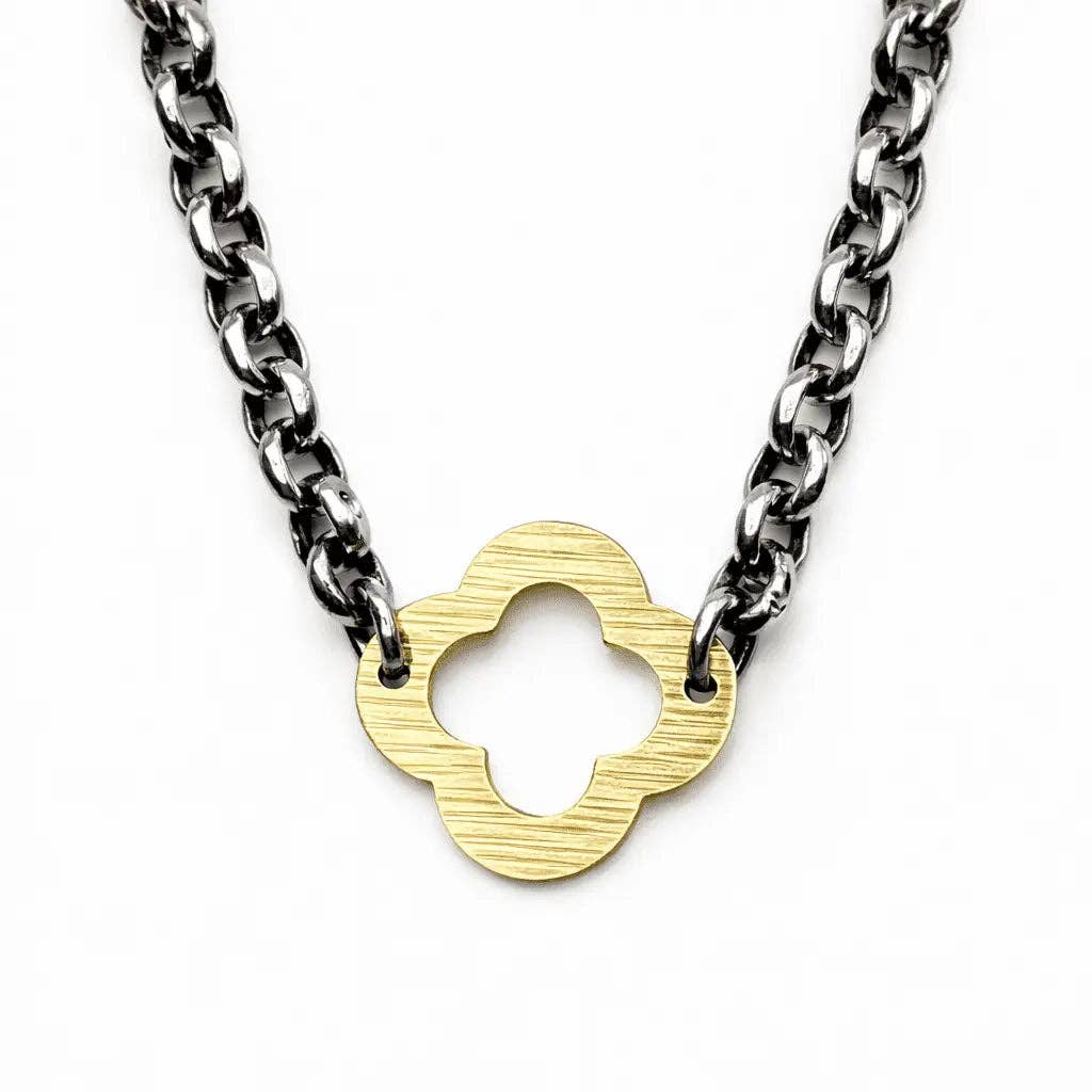Erin Gray Gold Clover Allure Short Necklace in Mixed Metal
