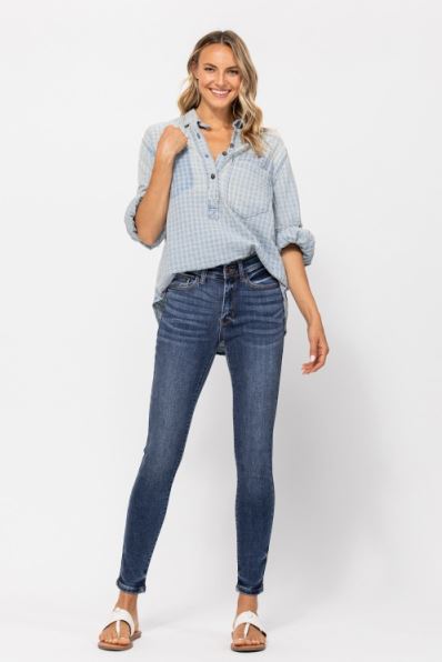 82252 Judy Blue Mid-Rise Skinny w/ Handsand