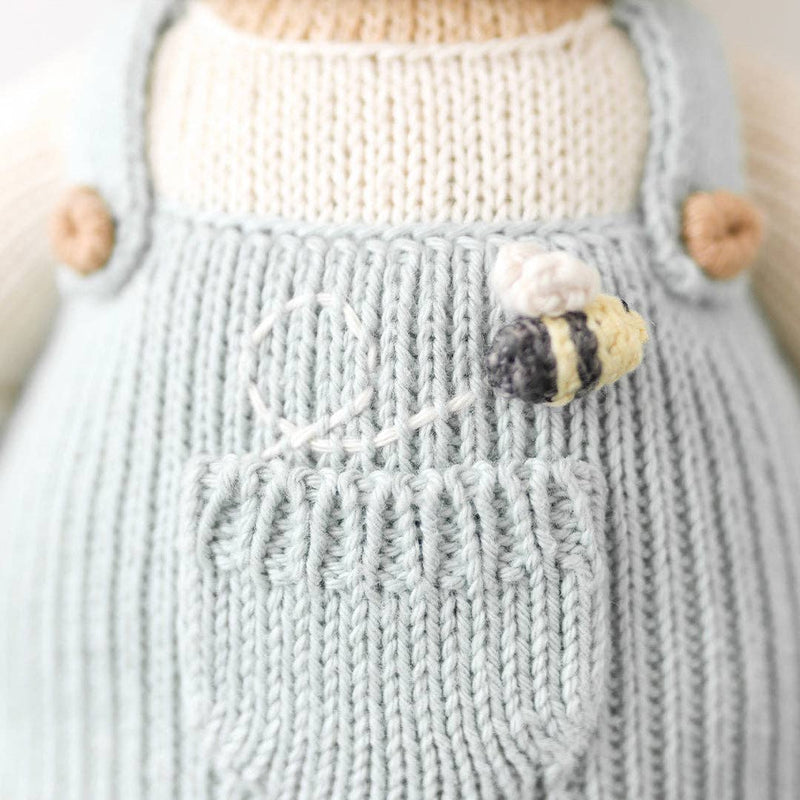 Cuddle+Kind Charlie the honey bear, gives 10 meals