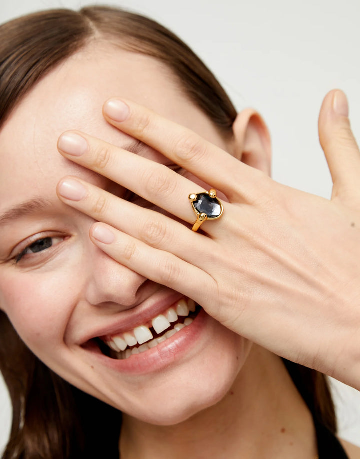 UNOde50 Ring with oval faceted black crystal - Gold
