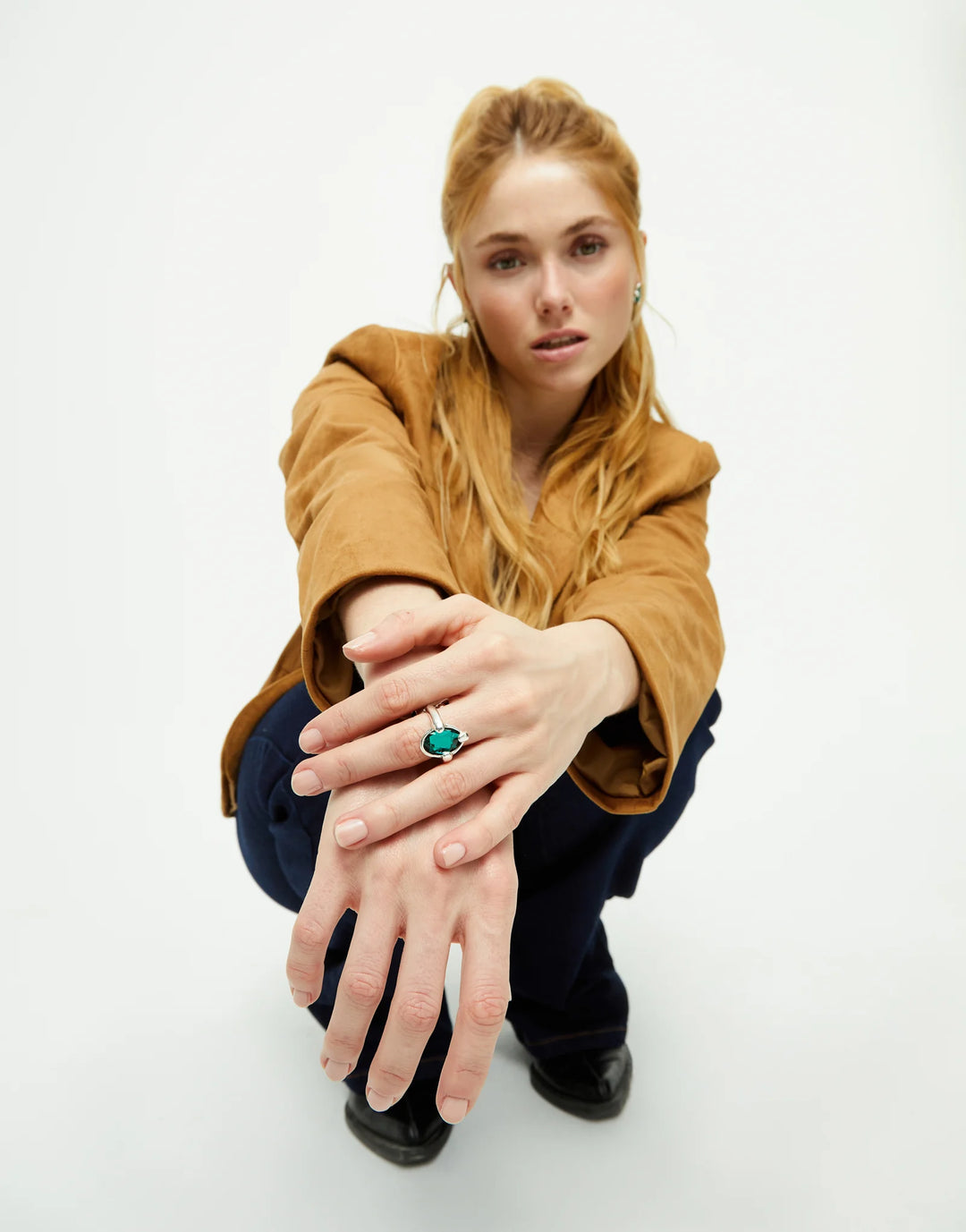 UNOde50 Ring with green oval faceted crystal