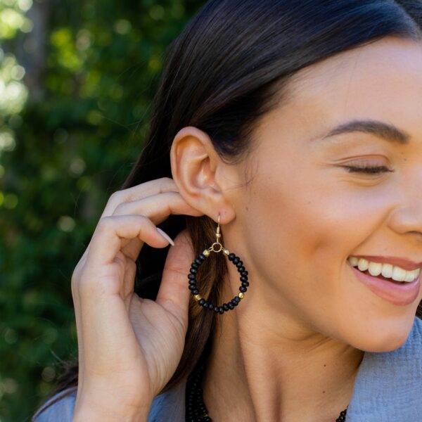 Anju Sachi Chromatic Hue Earrings - Charcoal
