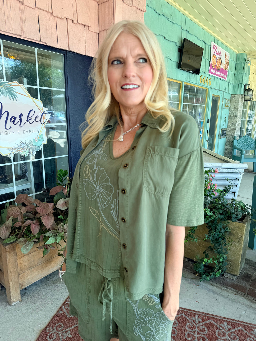 XCVI Kimbel Twill Classic Button-Up Top Espalier Pigment