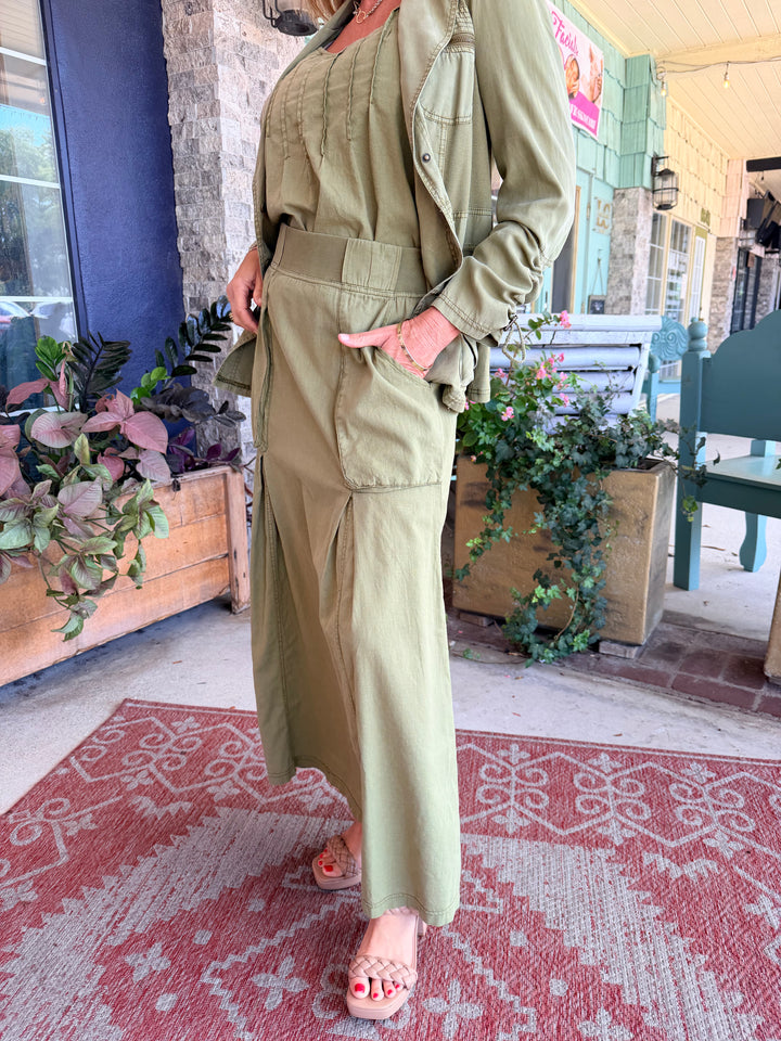 XCVI Wearables Emerie Linen Inverted Box Pleat Skirt  in Garnish Pigment