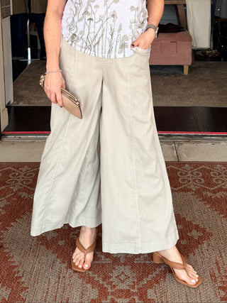 XCVI Wearables Shaun Twill Wide-Leg Crop Whitecap Pigment