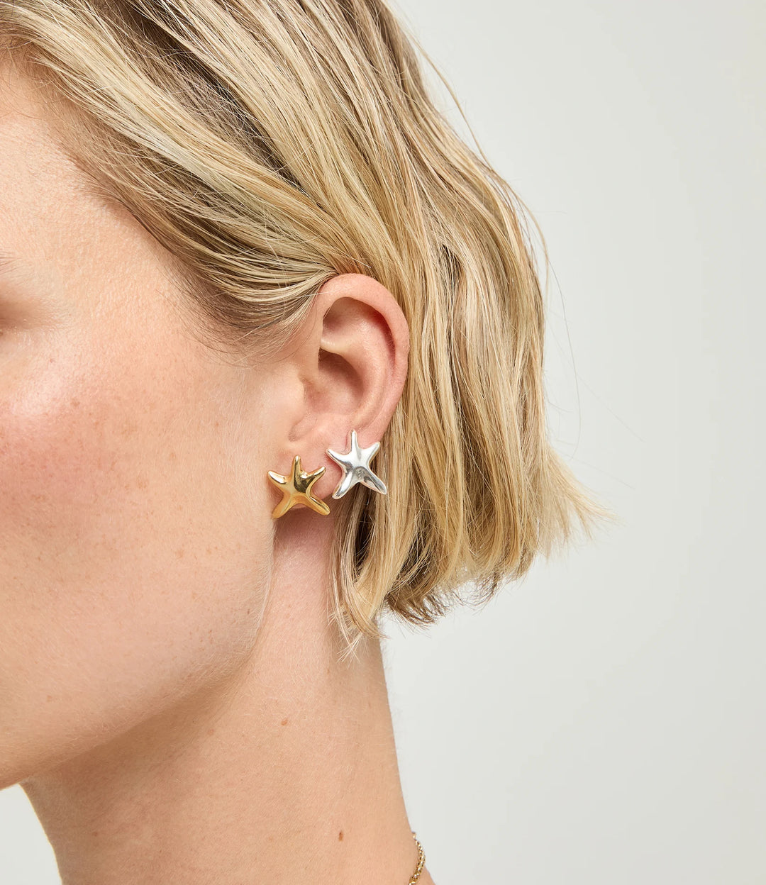 UNOde50 Earrings Star Small starfish earrings Gold