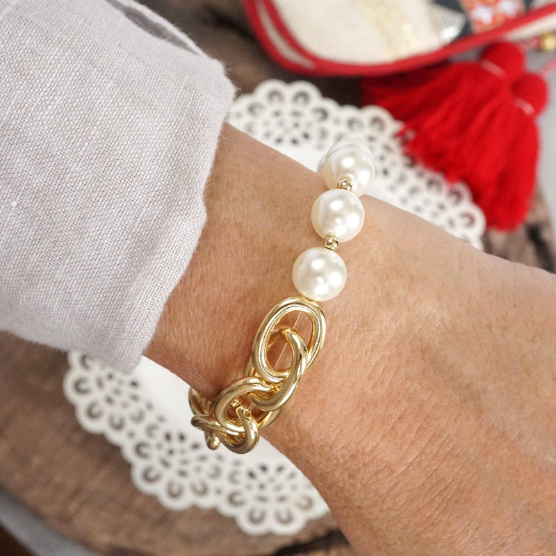 Golden Chain and large pearls beads bracelet